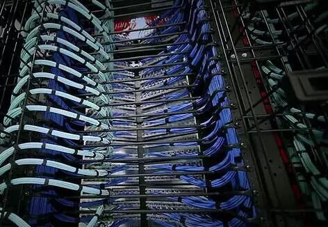 服务器机柜在数据中心如何摆放
